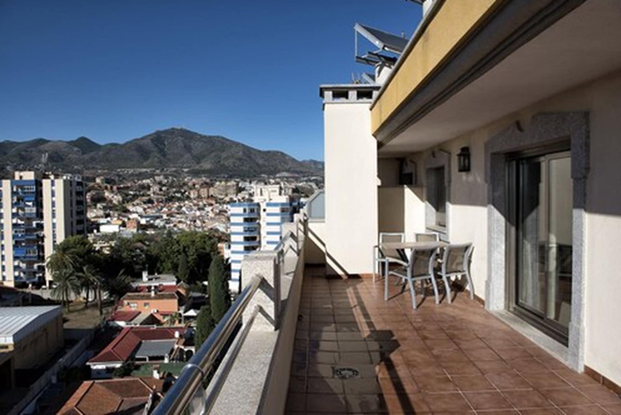 Apartamentos Mediterraneo Real Фуeнхирола Екстериор снимка