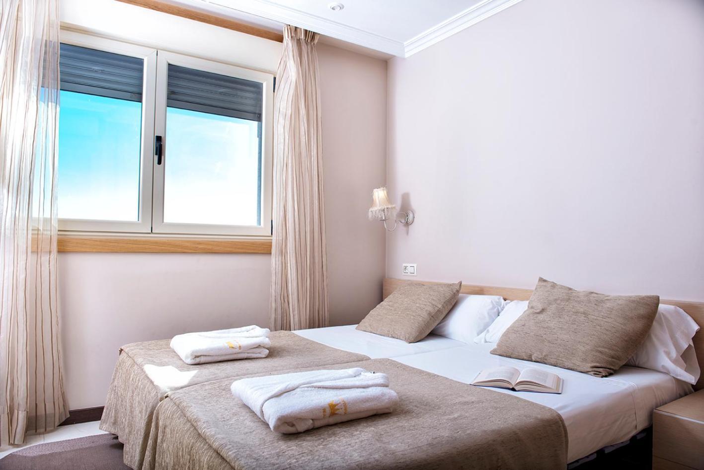 Apartamentos Mediterraneo Real Фуeнхирола Екстериор снимка