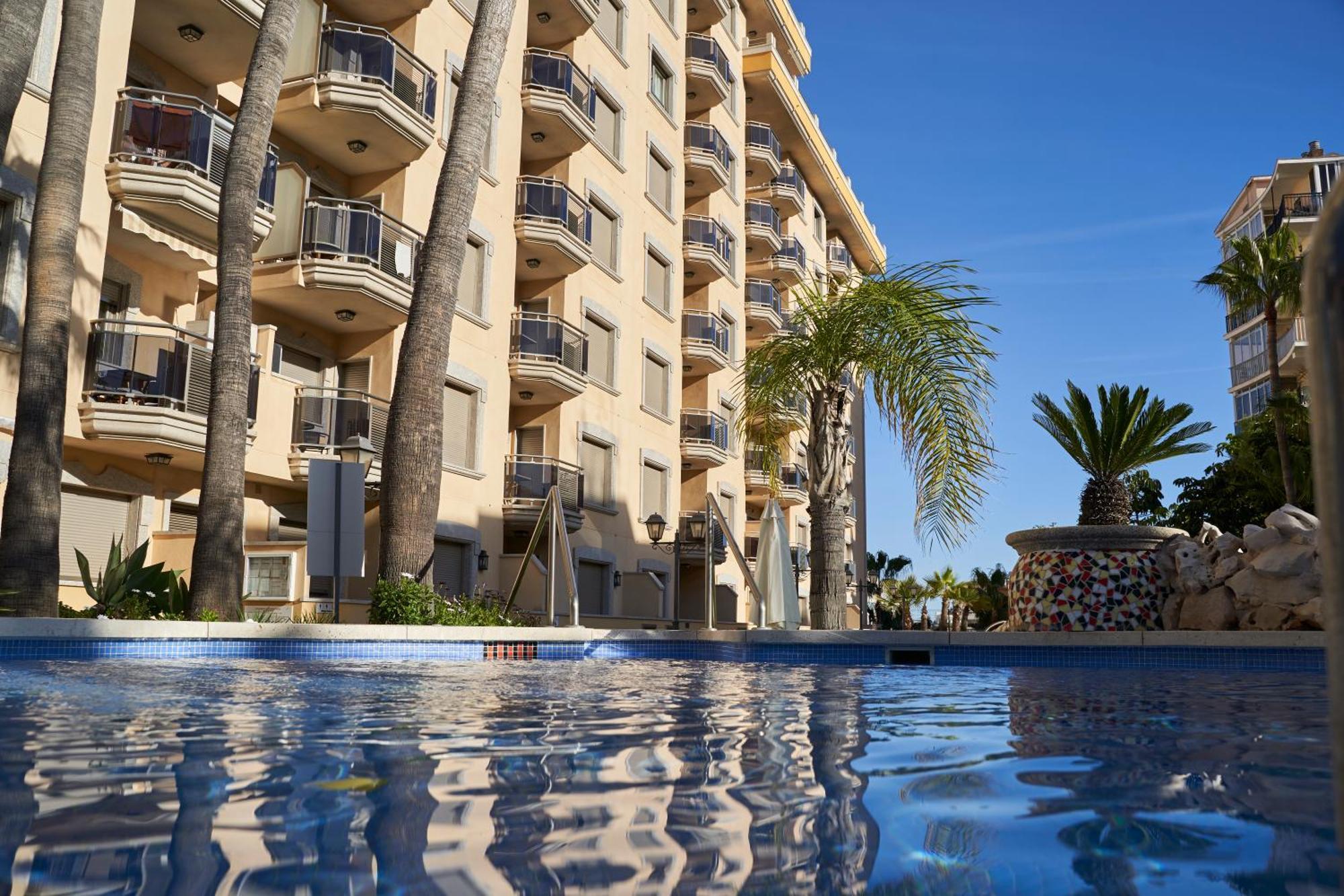 Apartamentos Mediterraneo Real Фуeнхирола Екстериор снимка