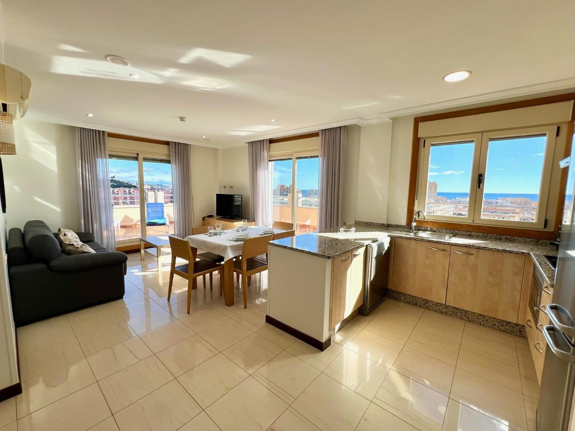 Apartamentos Mediterraneo Real Фуeнхирола Екстериор снимка