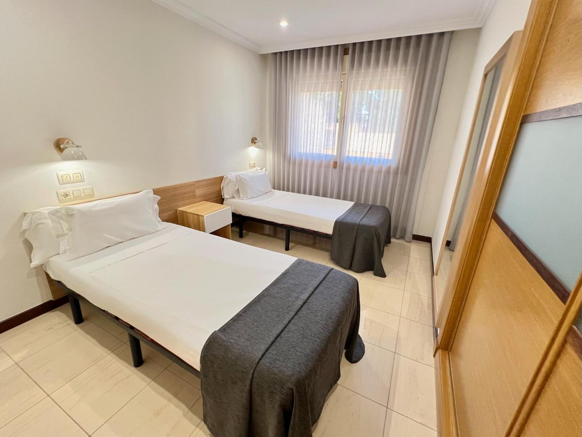 Apartamentos Mediterraneo Real Фуeнхирола Екстериор снимка
