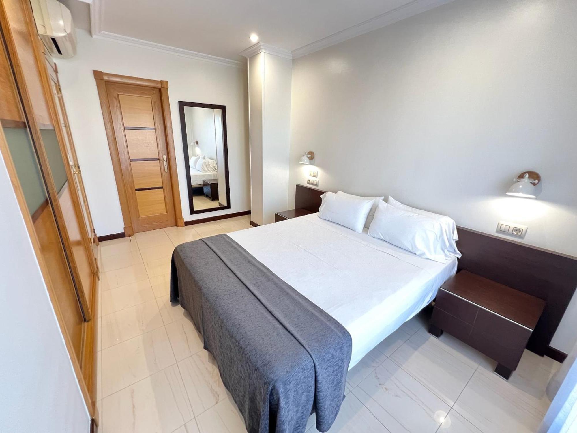 Apartamentos Mediterraneo Real Фуeнхирола Екстериор снимка
