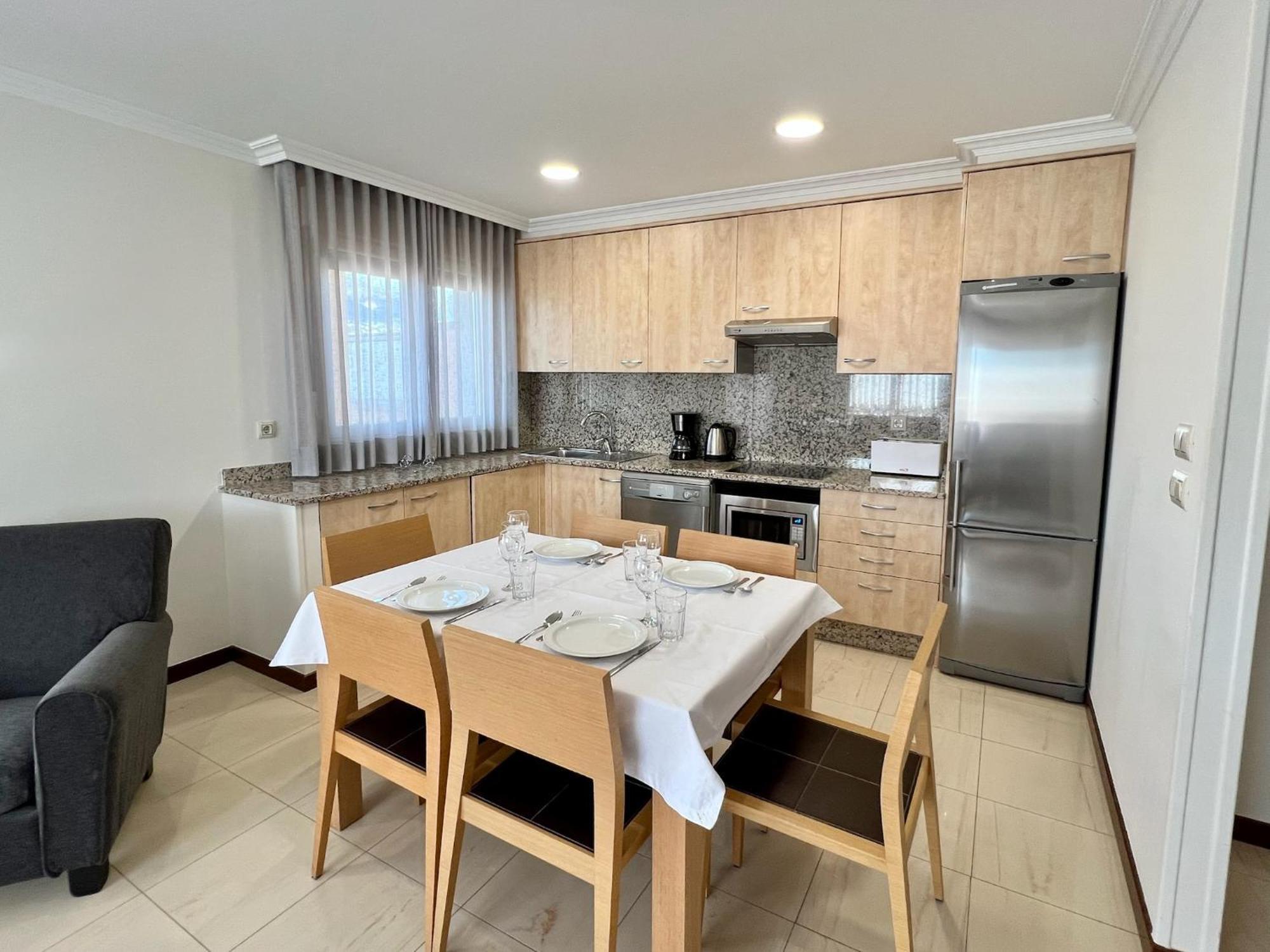 Apartamentos Mediterraneo Real Фуeнхирола Екстериор снимка