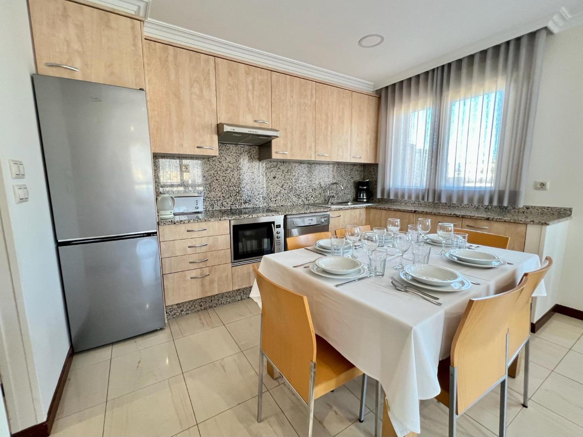 Apartamentos Mediterraneo Real Фуeнхирола Екстериор снимка