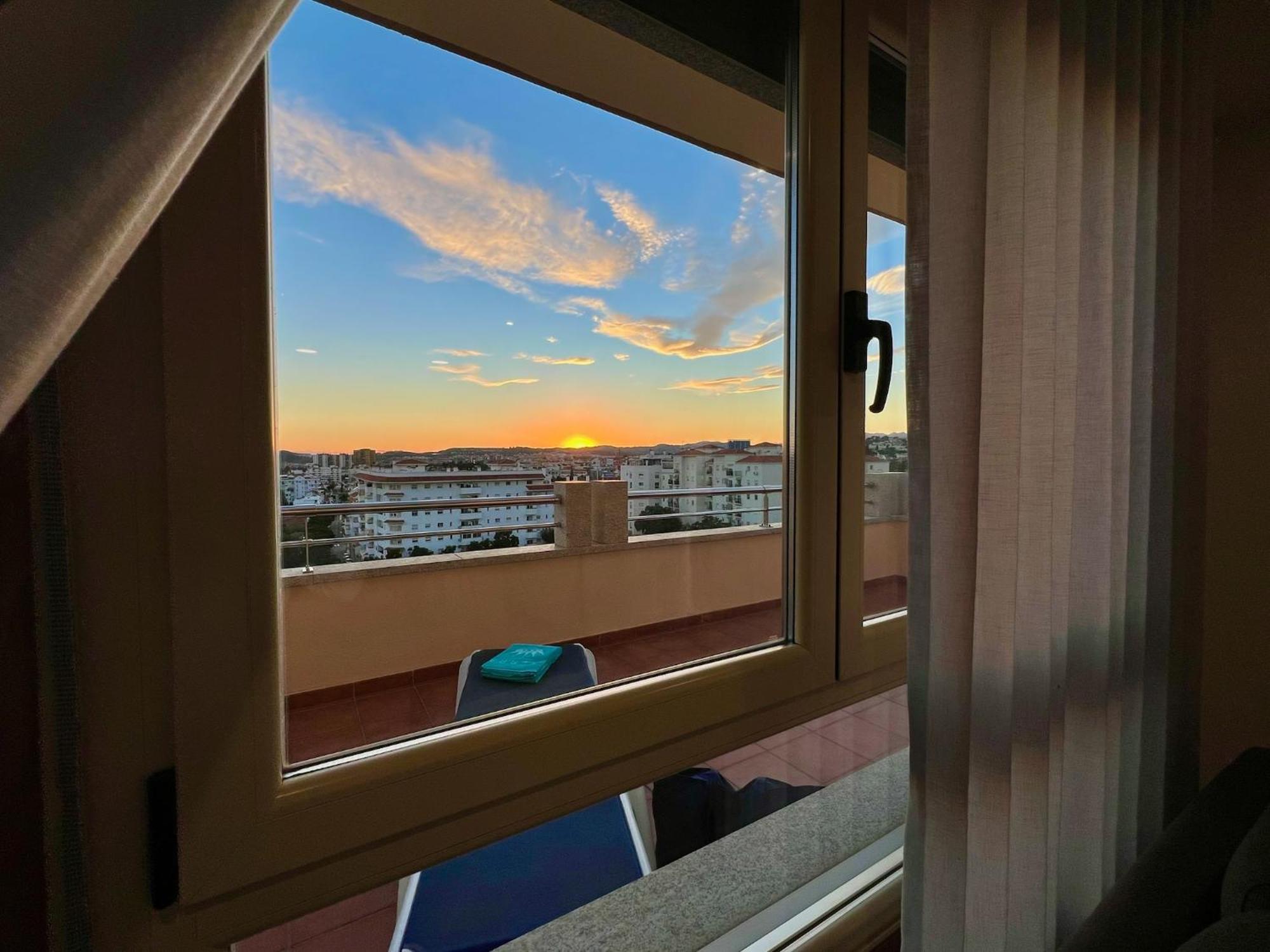 Apartamentos Mediterraneo Real Фуeнхирола Екстериор снимка