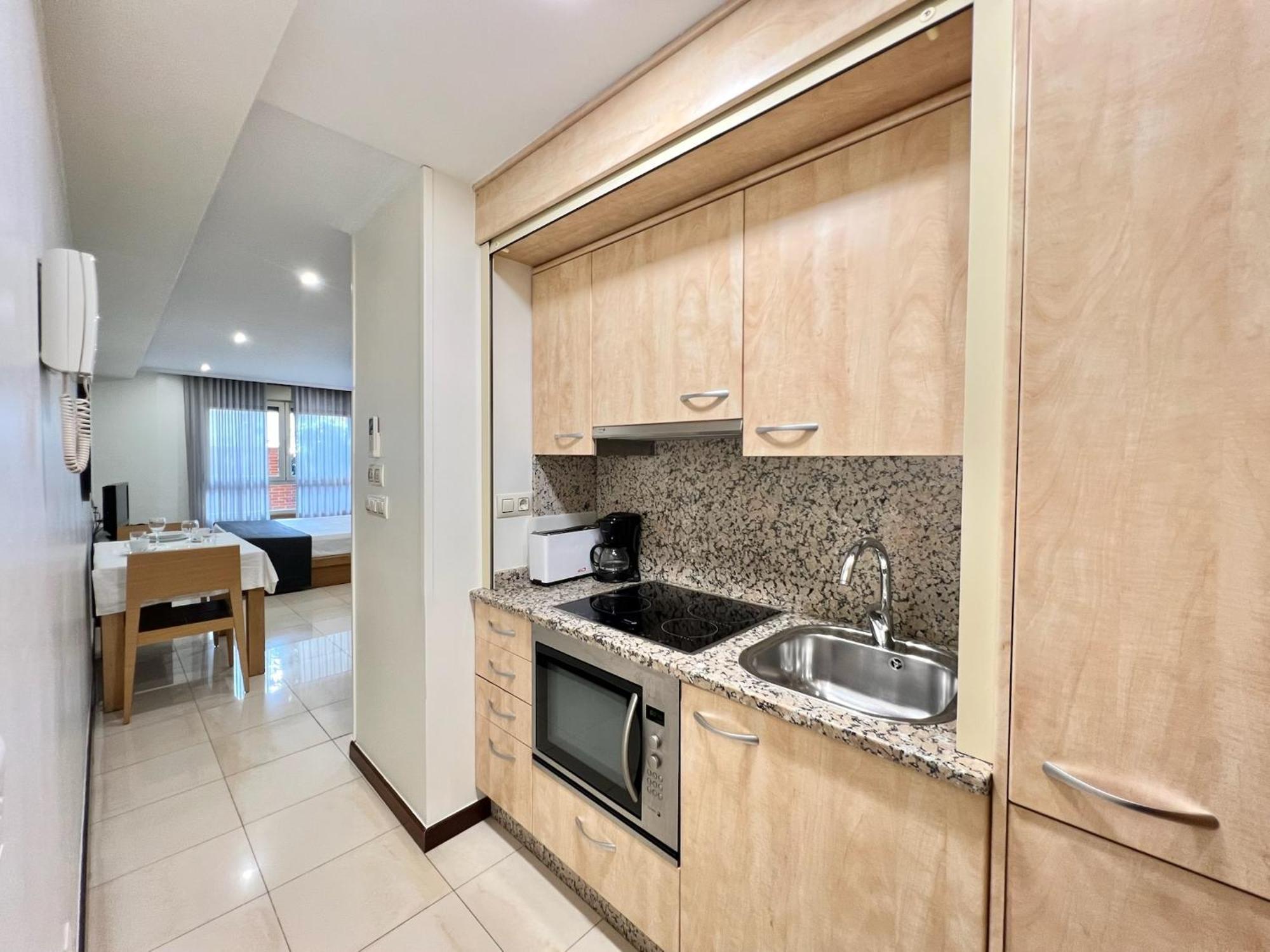 Apartamentos Mediterraneo Real Фуeнхирола Екстериор снимка